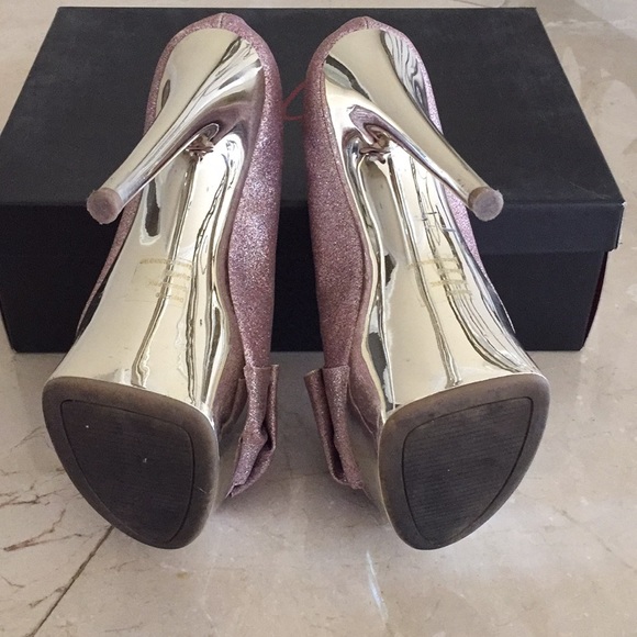 Pumps - Picture 4 of 6